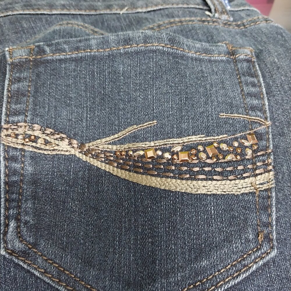 3782 Size 12 Upcycled Hannah Flare Bells. - Picture 5 of 7